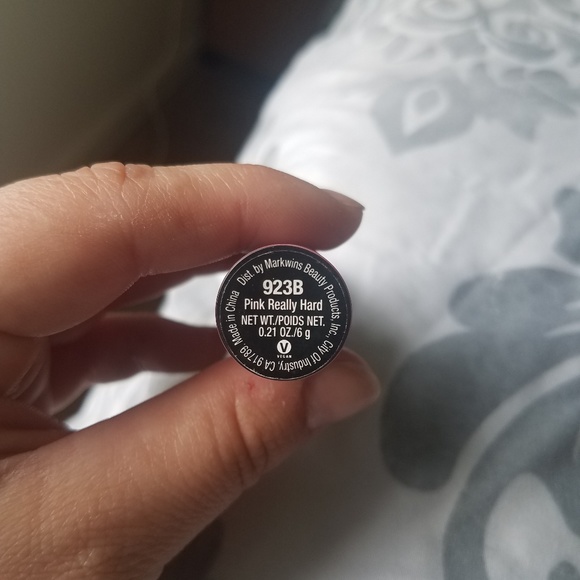 Wet n wild matte liquid lipstick - Picture 3 of 8